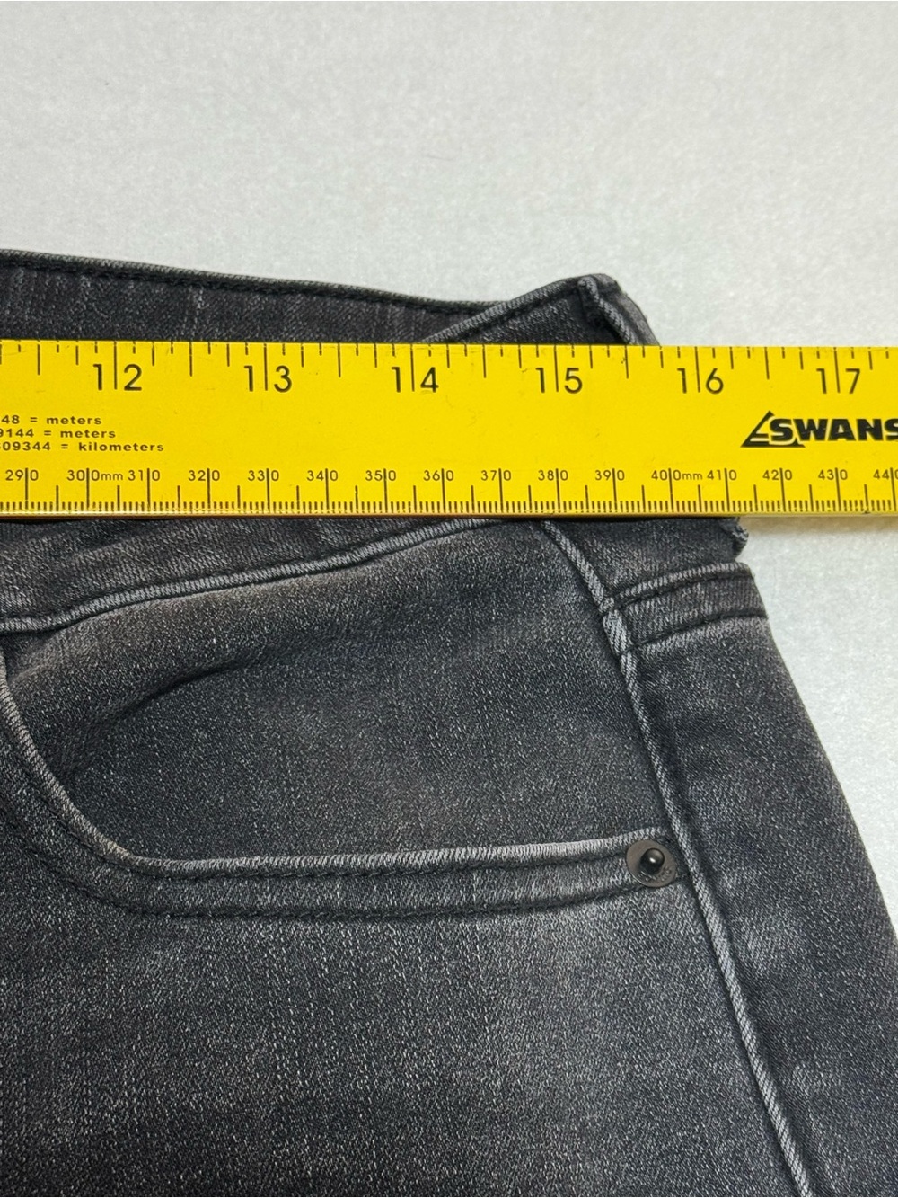 Quince Bella Stretch Wide Leg Jeans in Faded Black - Size 31 - Picture 8 of 10